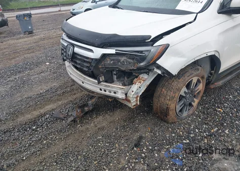 2018 Honda Ridgeline Rtl from USA, damaged, VIN 5FPYK3F77JB017293